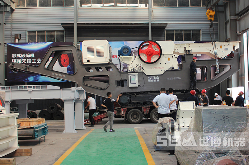 履帶液壓移動碎石機發貨