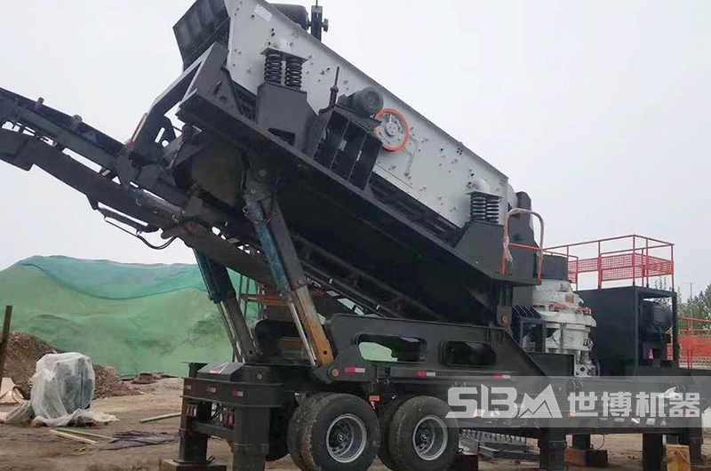 廣東客戶環保鵝卵石破碎現場