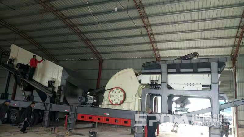 移動式重錘破碎機現場圖