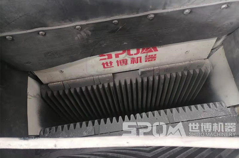 細牙破碎機進料口，細鄂板齒板