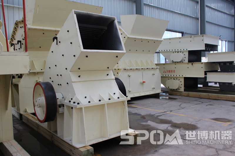 世博多錘頭破碎機生產車間