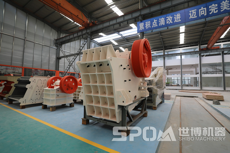 時產二三百噸的顎破機