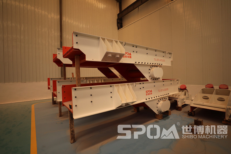 石場(chǎng)喂料機(jī)，世博機(jī)器廠車間拍攝